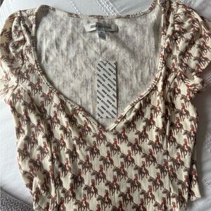 Urban Outfitters Cream V-Neck Horse Print Short Sleeve Top
